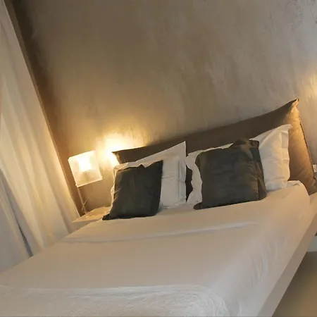 House 5 Frühstückspension 4*